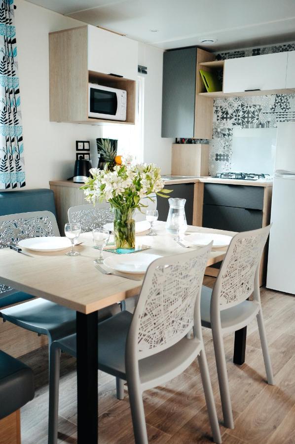Mobil Home Xxl2 4 Chambres - Camping Chateau La Foret Saint-Julien-des-Landes エクステリア 写真