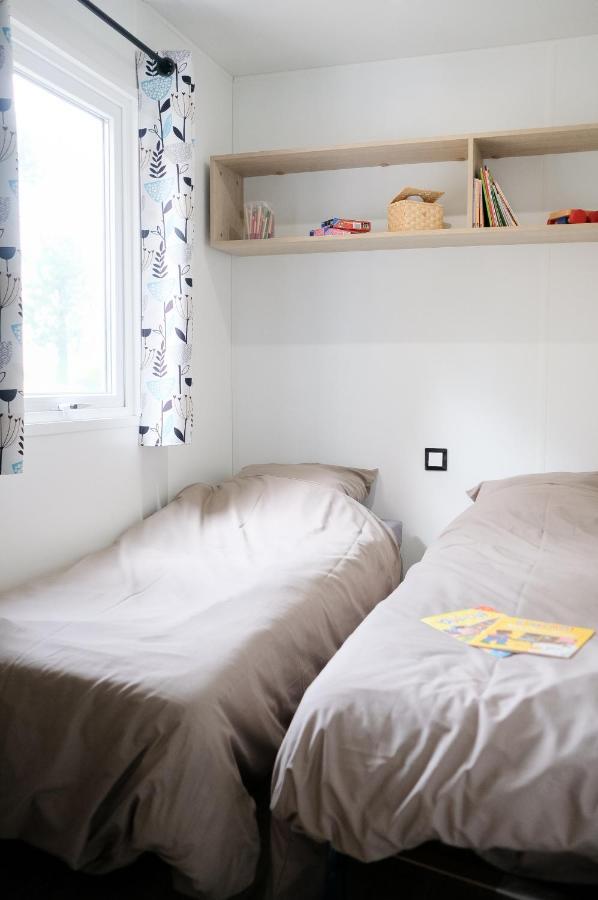 Mobil Home Xxl2 4 Chambres - Camping Chateau La Foret Saint-Julien-des-Landes エクステリア 写真